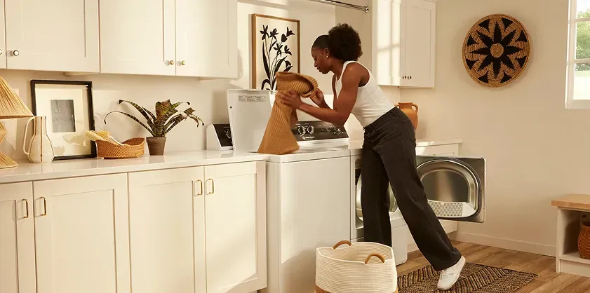 speedqueen-laundry-set-lifestyle-TR3-DR3